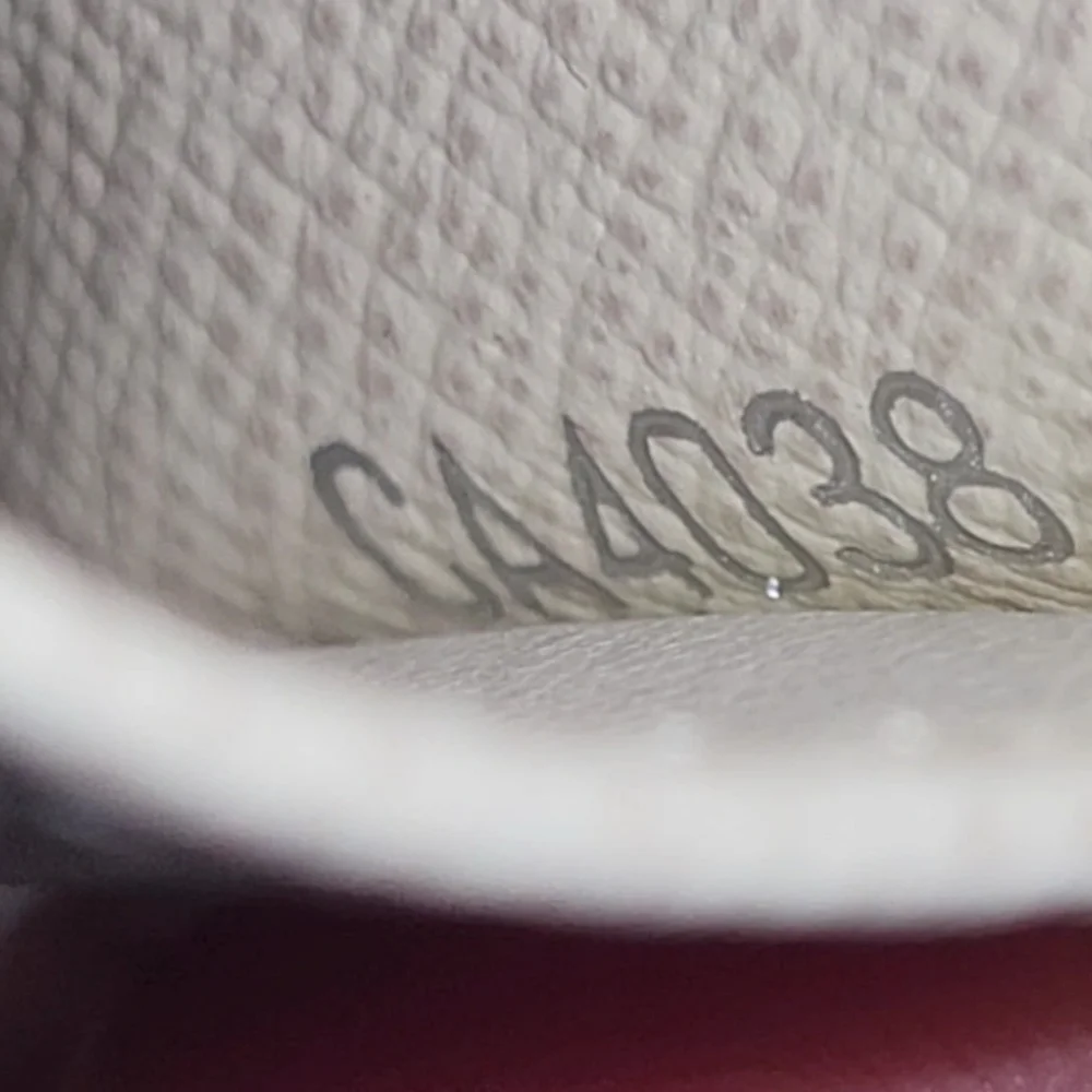Louis Vuitton Multicles 4 in Ivory Epi Leather!